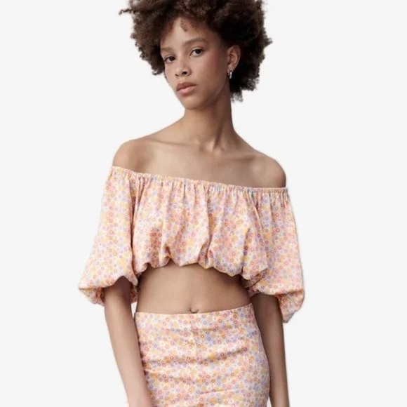 Zara Satin Effect Floral Crop Top Off-The-Shoulder Puff Shoulder Size S New - Picture 1 of 11
